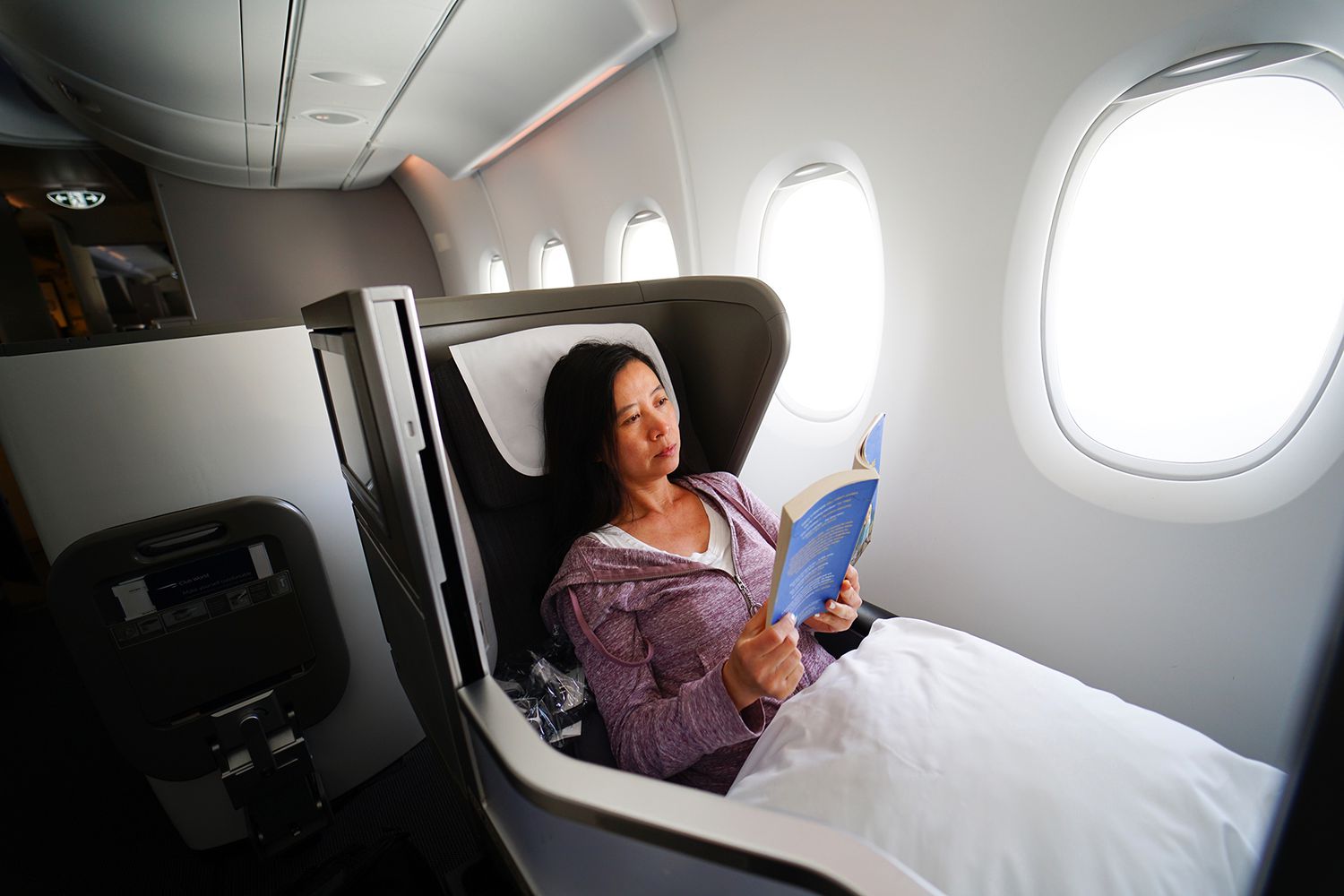 6 Simple Ways To Enjoy A Long Flight